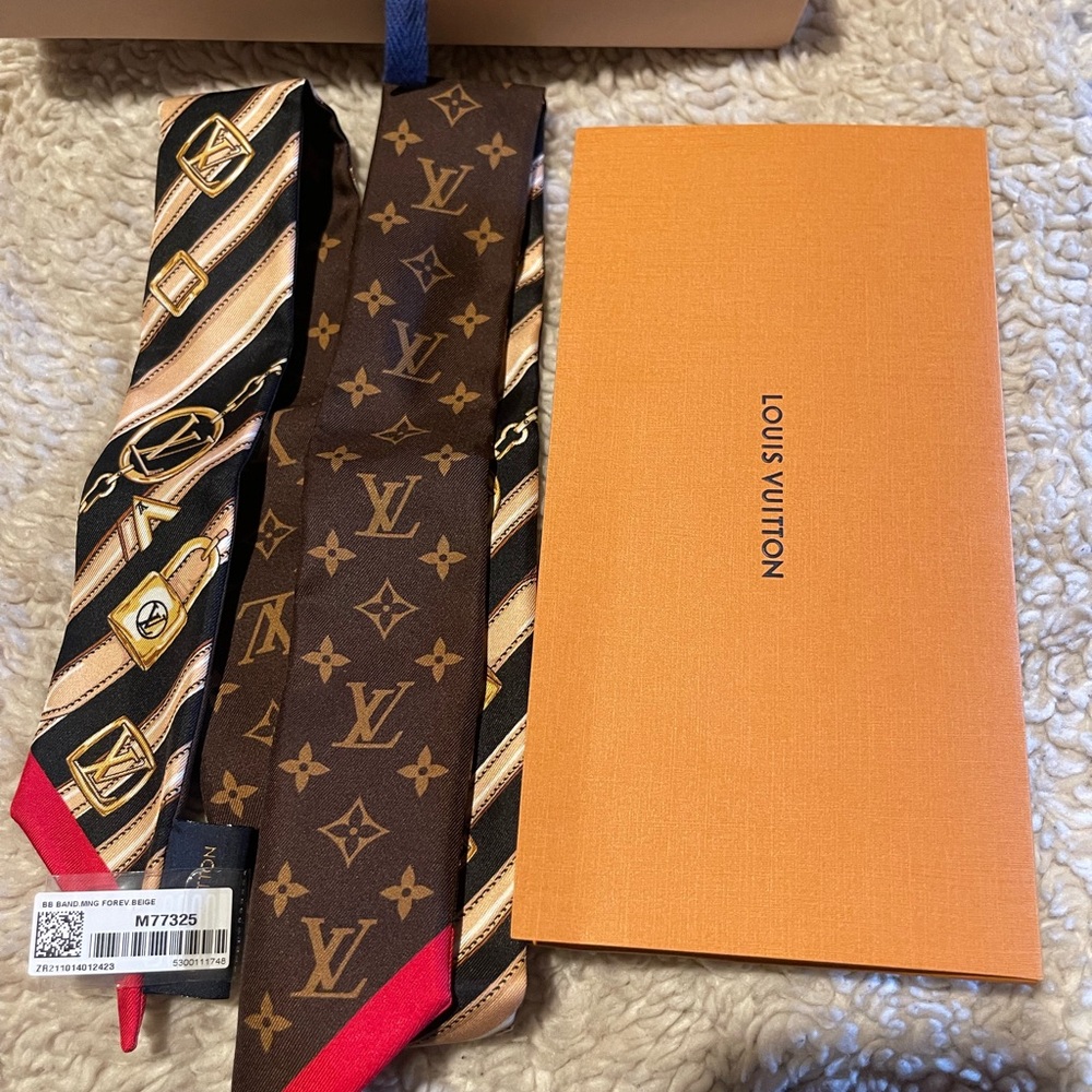 Louis Vuitton Twilly